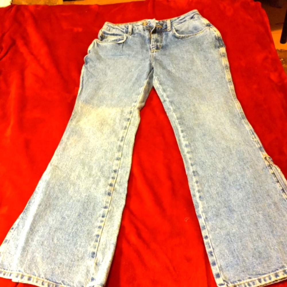 BDG Urban Outfitters Slit Flare Blue Jeans. Size 25. EUC